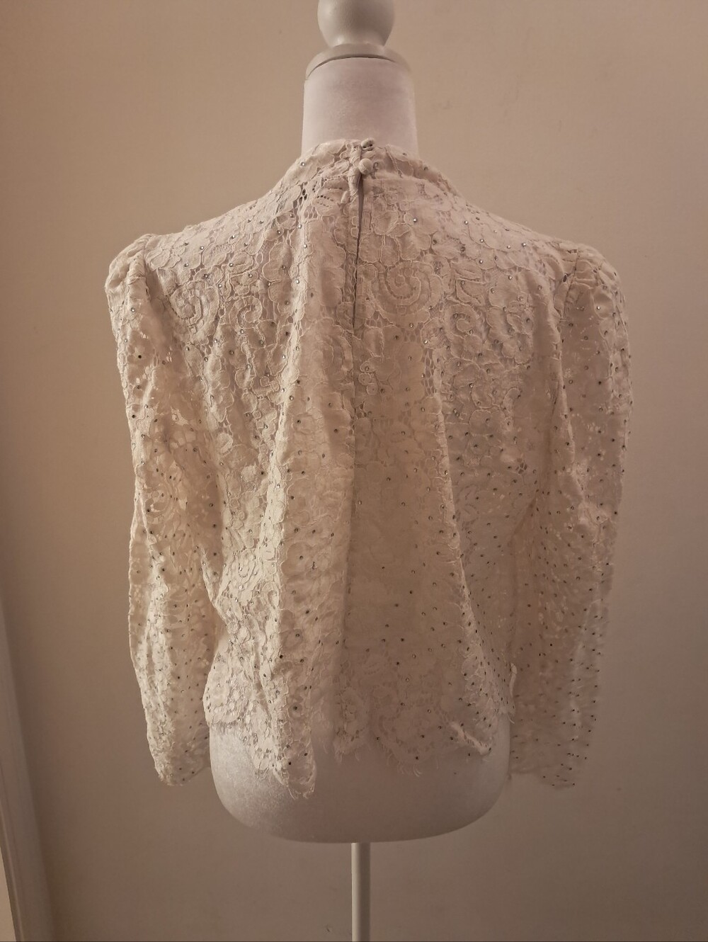 White House Black Market Blouse Top Women's 12 White Mock Neck Lace Embelished - Picture 6 of 14
